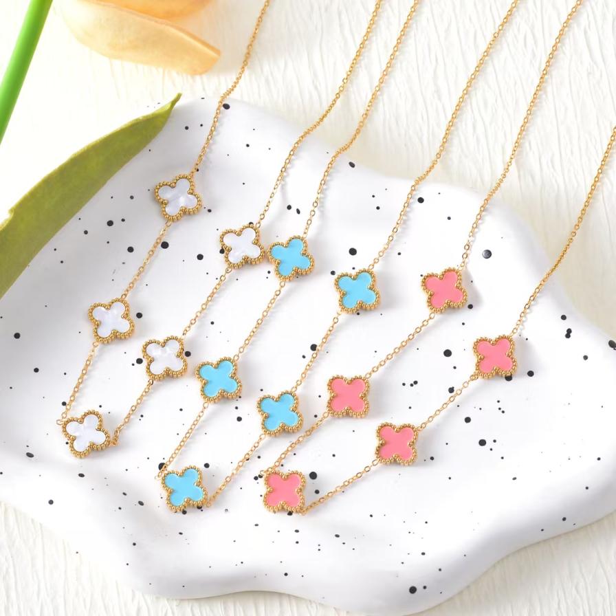 (No brand logo)VCA necklace