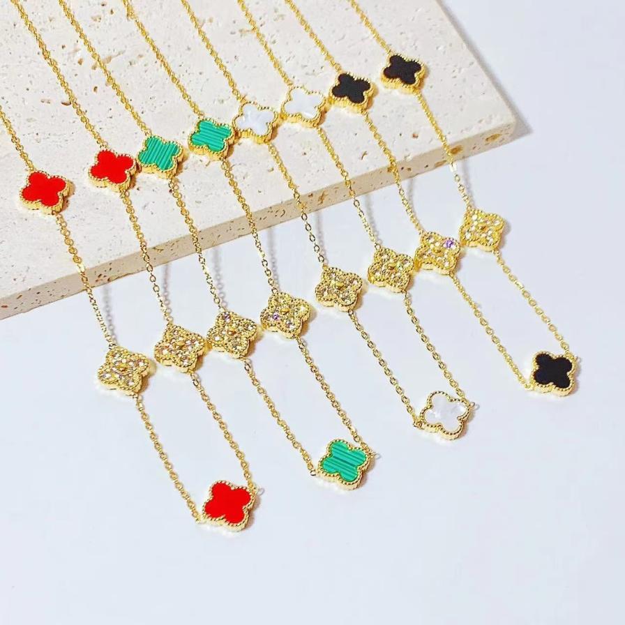 (No brand logo)VCA necklace