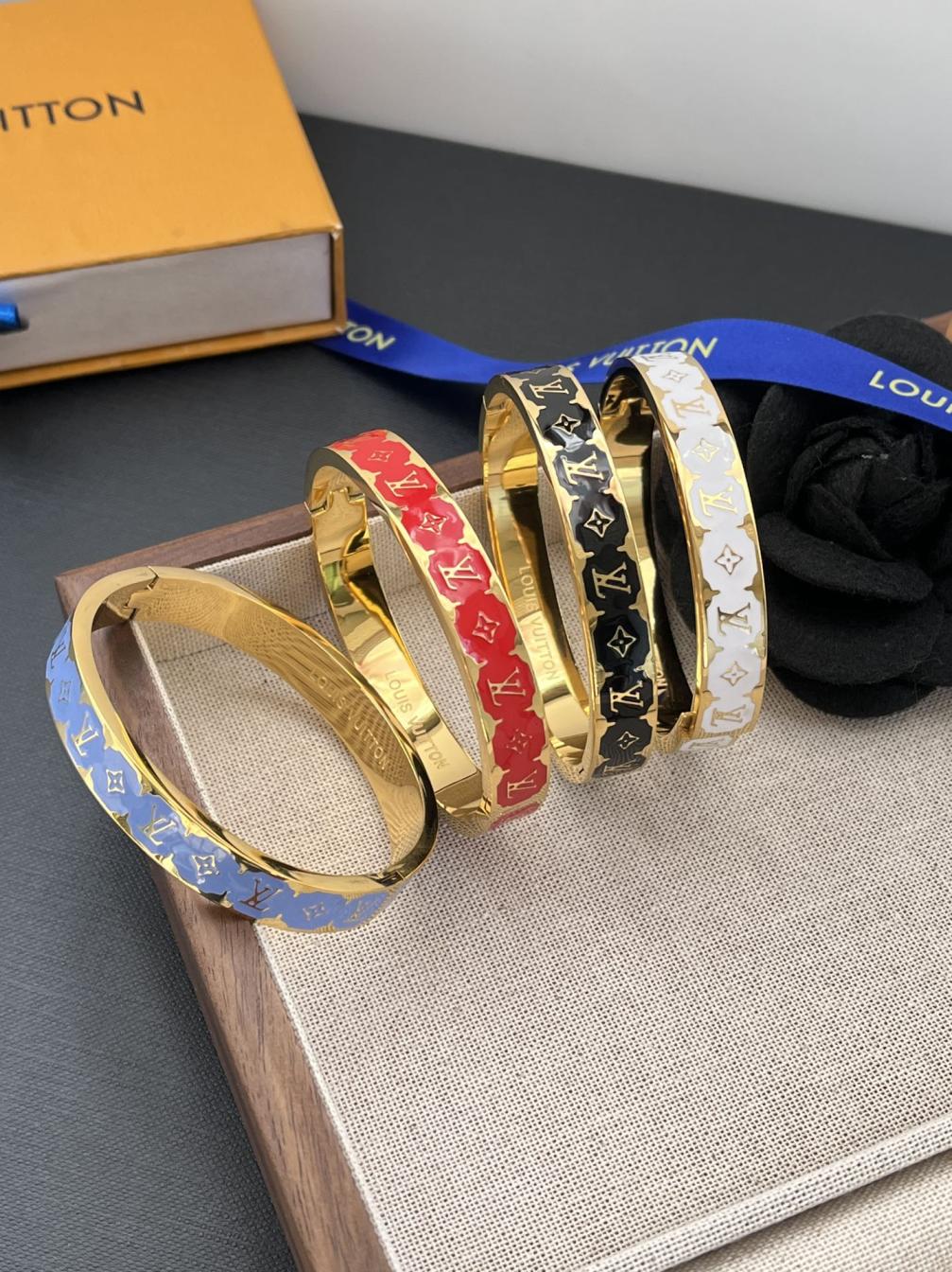 S424 LV titanium steel Unfading bracelet