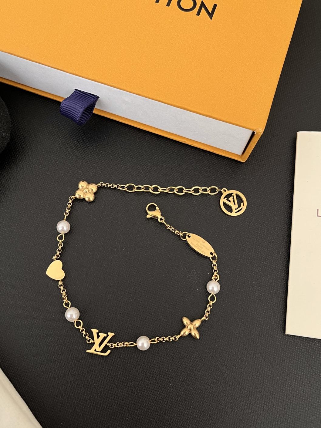 L171 LV Bracelet
