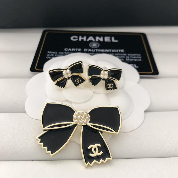 Chanel bowknot brooch or earrings 115585