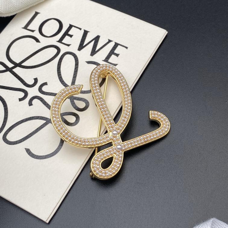 C367  LOEWE pearls Brooch