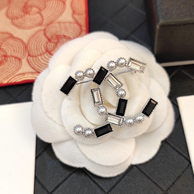 Chanel brooch 115760