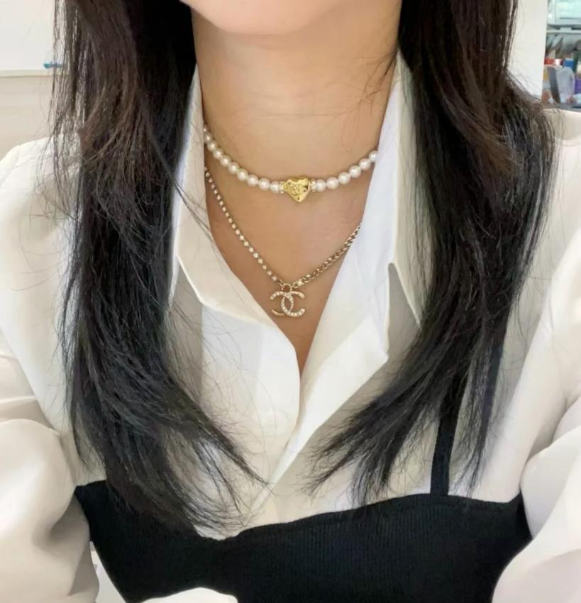 B490 Chanel necklace