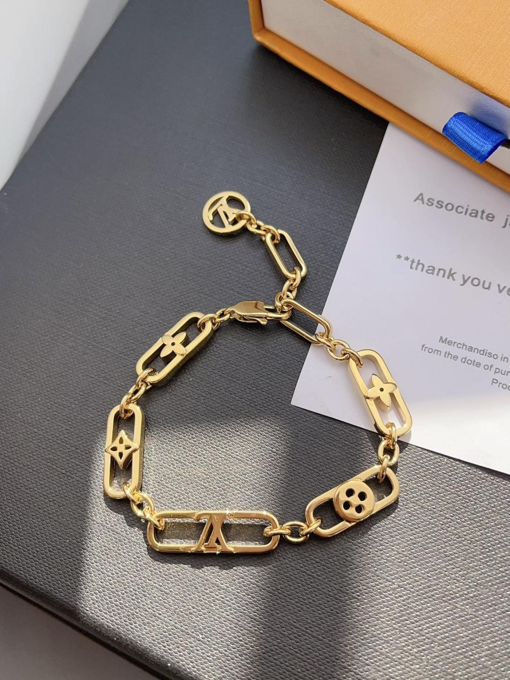 L180 LV Hollow Bracelet