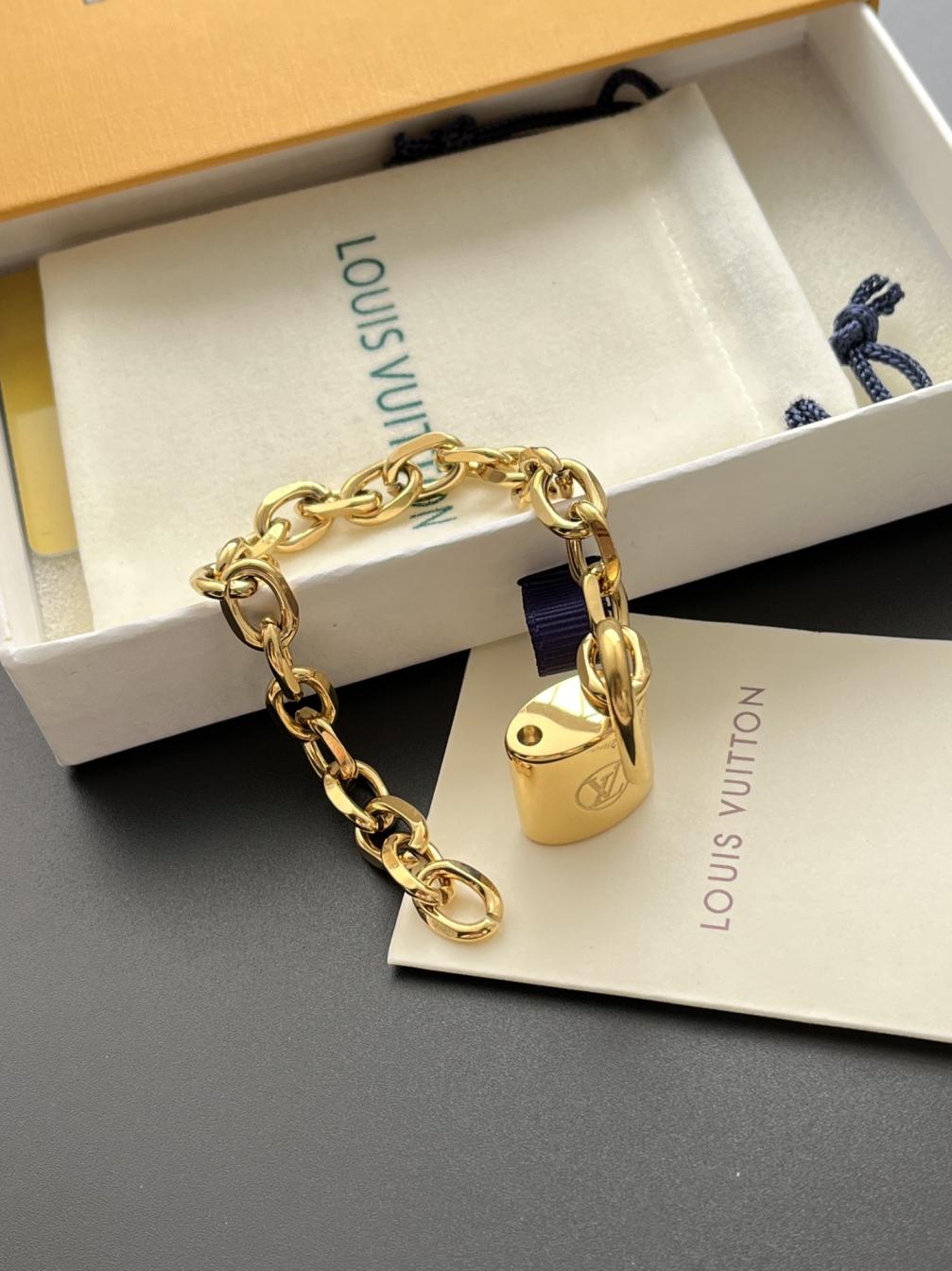 L182 LV Lock bracelet