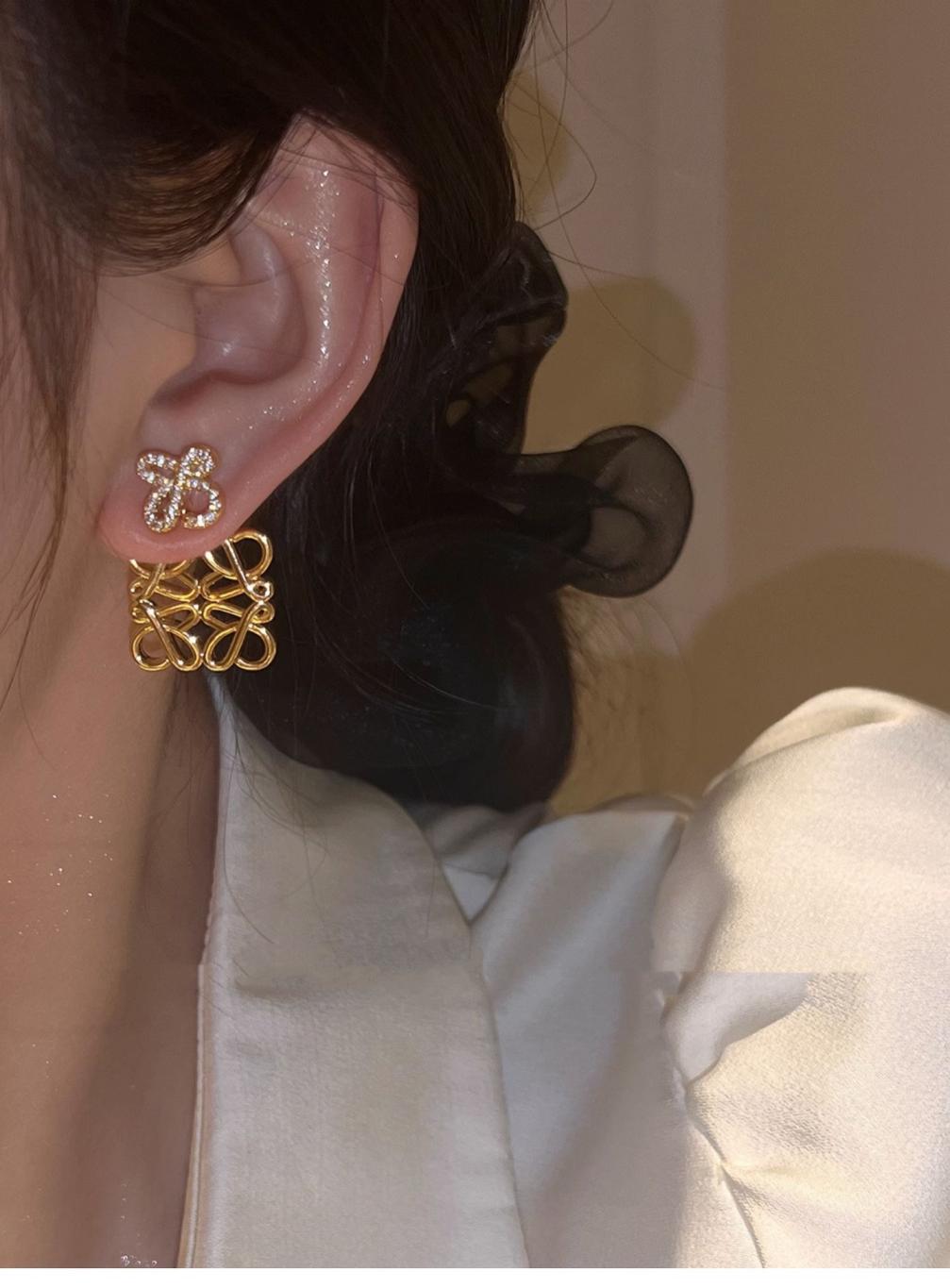 A1088 LOEWE earrings