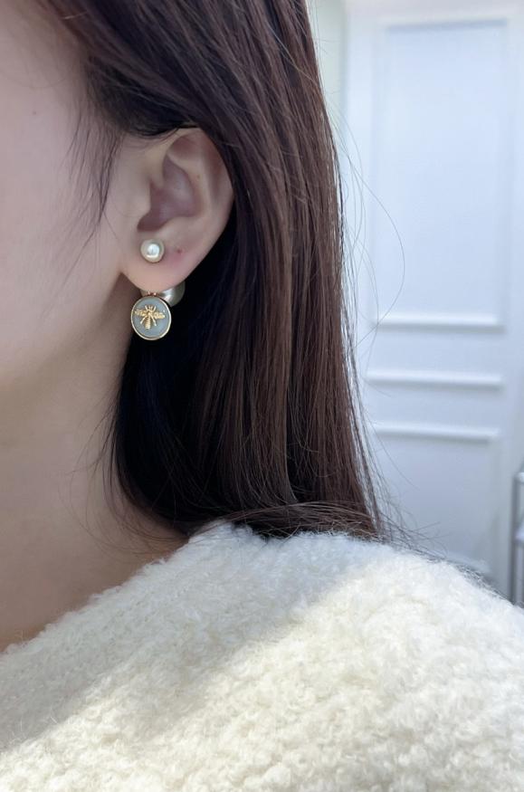 A1092 Dior Tribales earrings