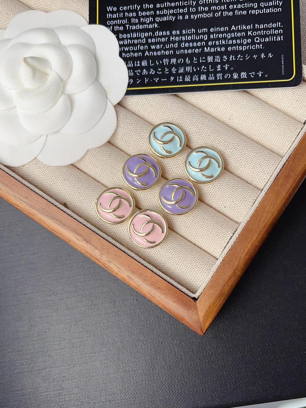 A1103 Chanel earrings
