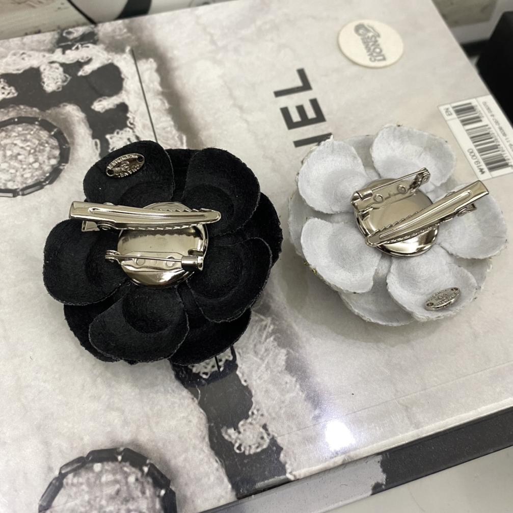 PW029 Chanel Brooch/Hairclip