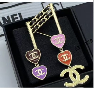 Chanel brooch 116139