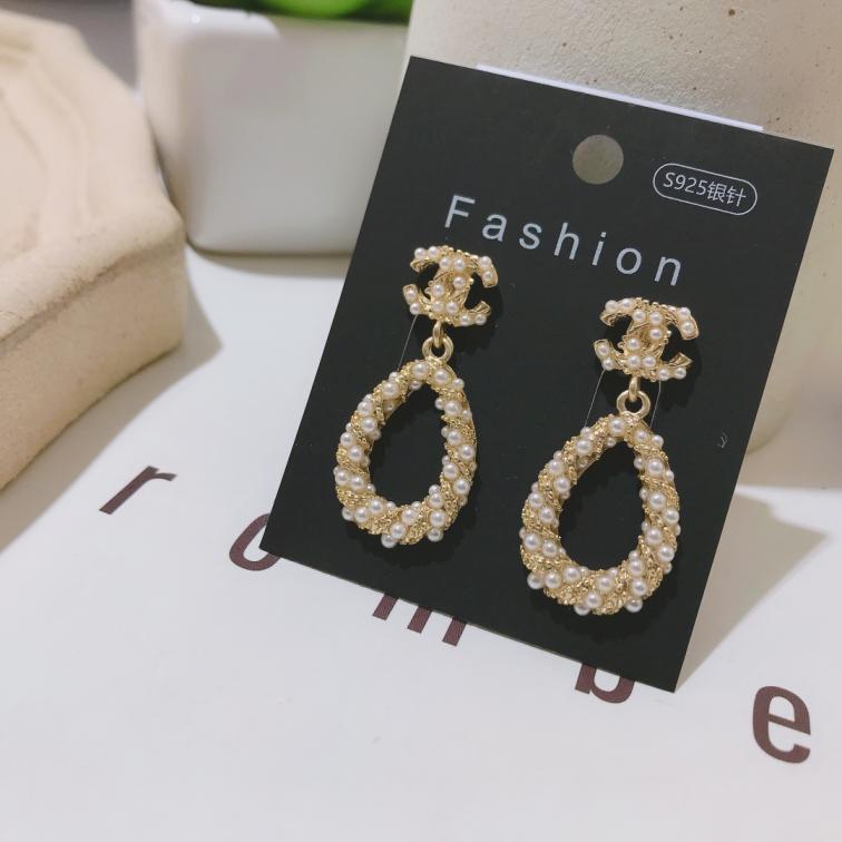A027 Chanel earrings