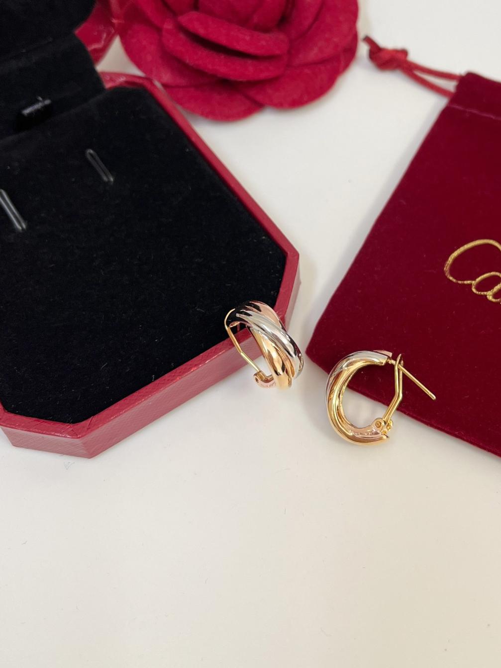A1047 Cartier earrings