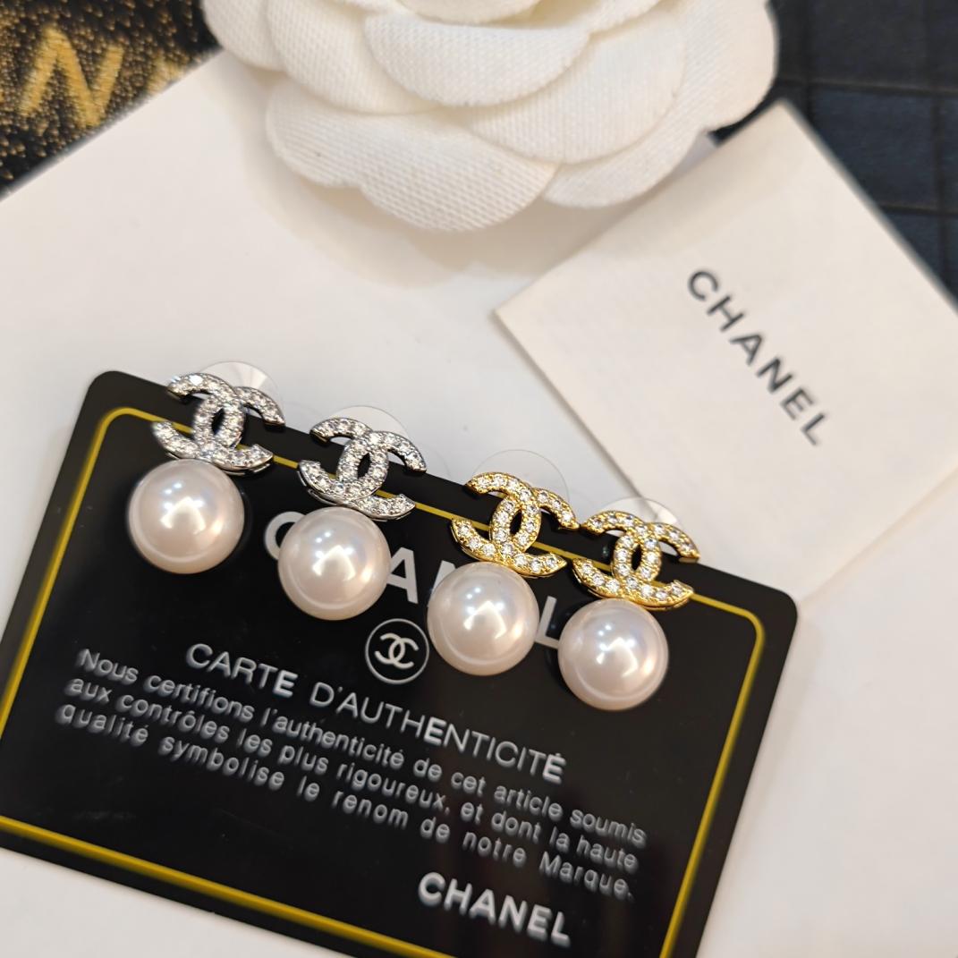 A342 Chanel earrings