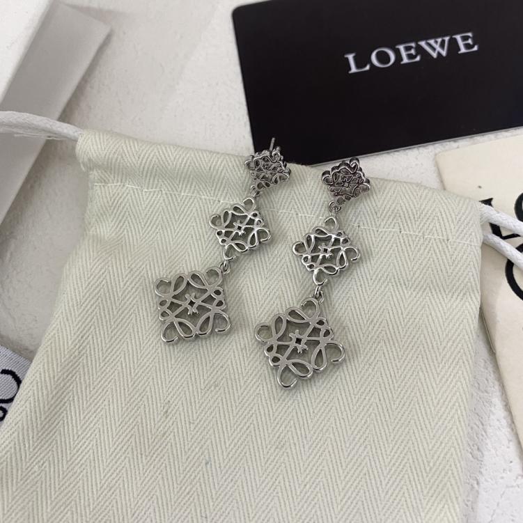 A1717 LOEWE earrings