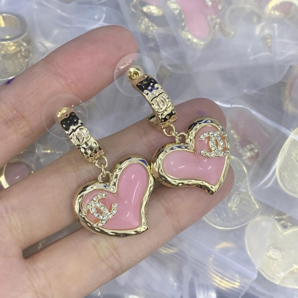 Chanel pink heart earrings 116237