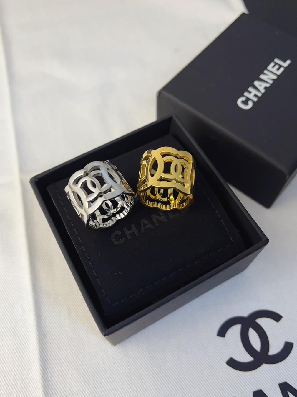 J117 Chanel Ring