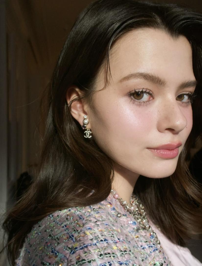 A1115 Chanel earrings
