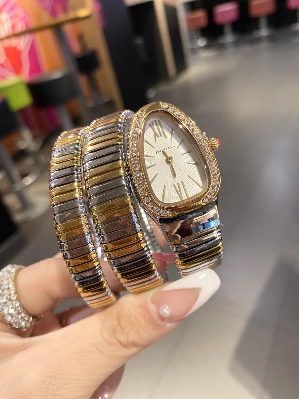 BV Bvlgari Golden snake quartz watch 116301