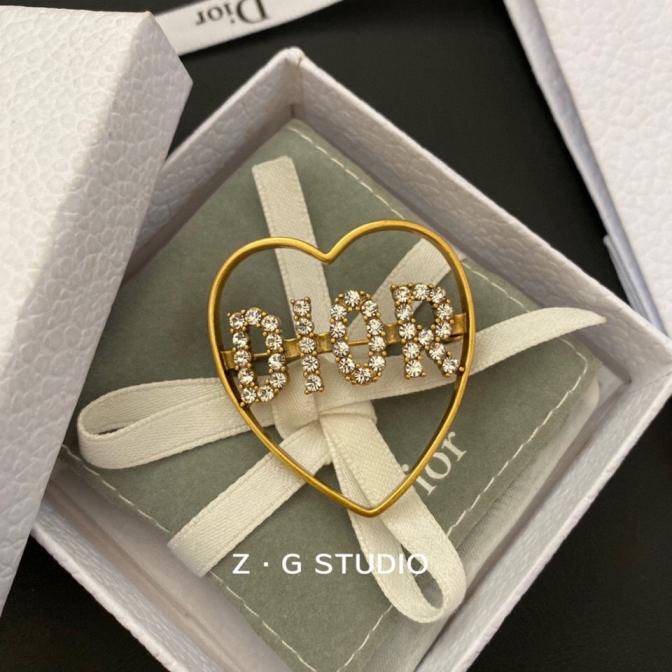 Dior brooch 116272