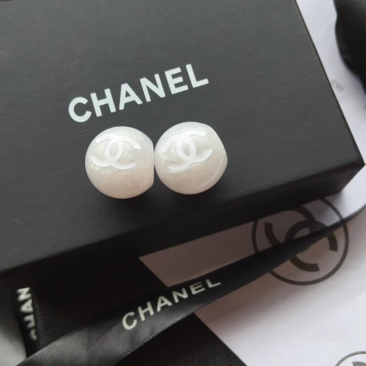 A1129 Chanel earrings