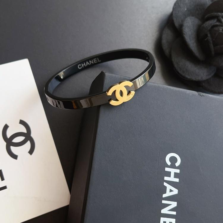 S438 Chanel black bracelet