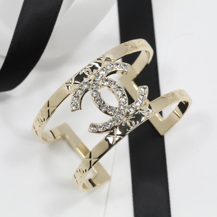 Chanel CC bracelet 116341