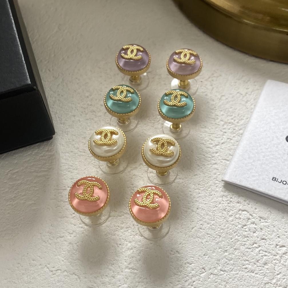 A1964 Chanel earrings