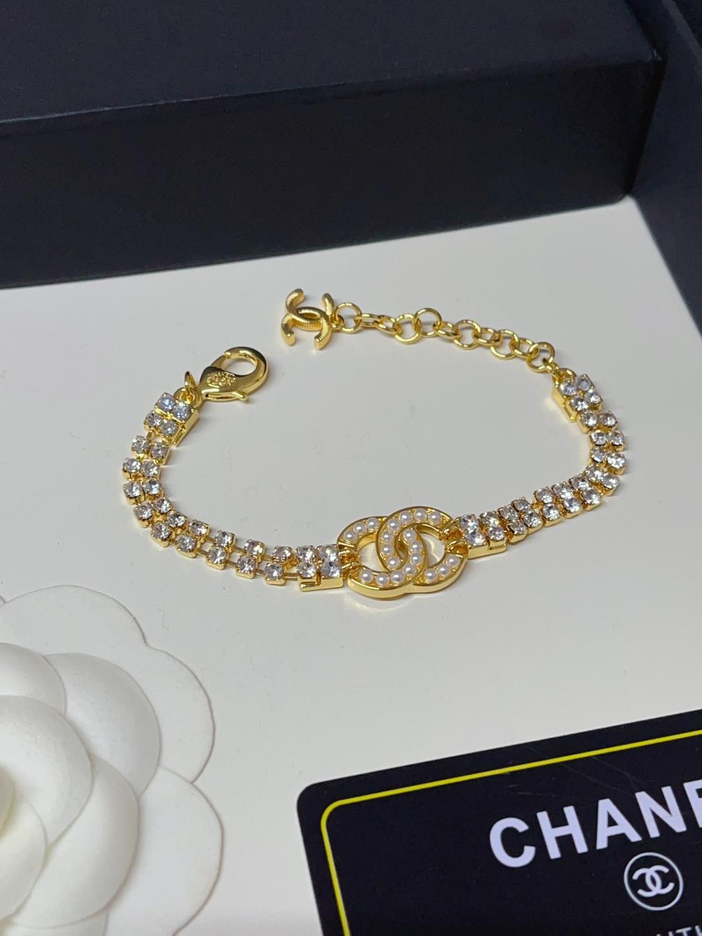 L193 Chanel Crystal Bracelet