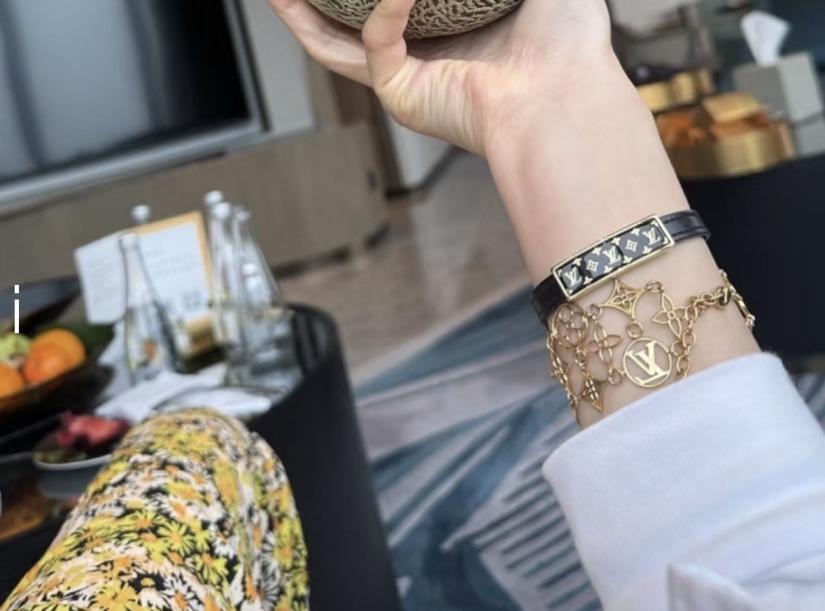 S443 LV Leather bracelet