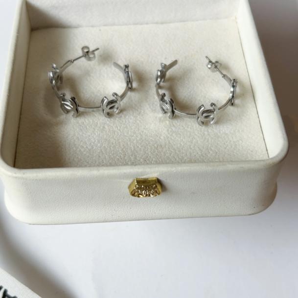 Chanel CC hoop earrings 116443