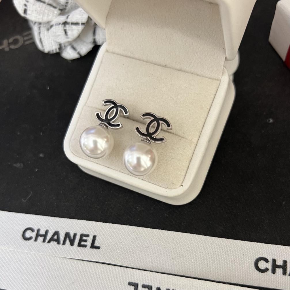 Chanel pearls earrings 116429