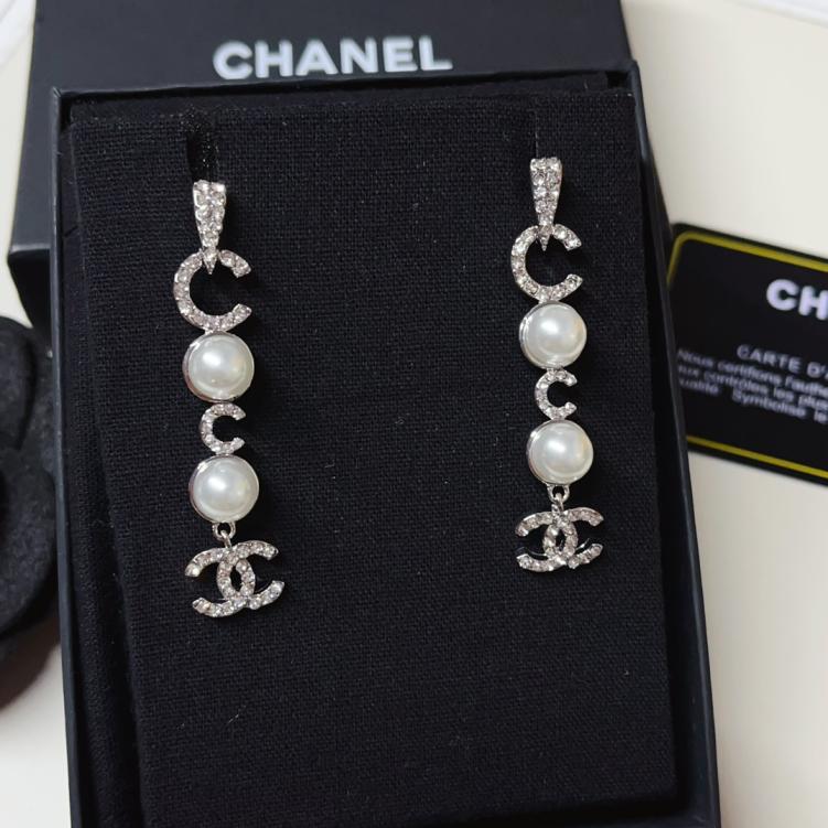 A1147 COCO Chanel earrings