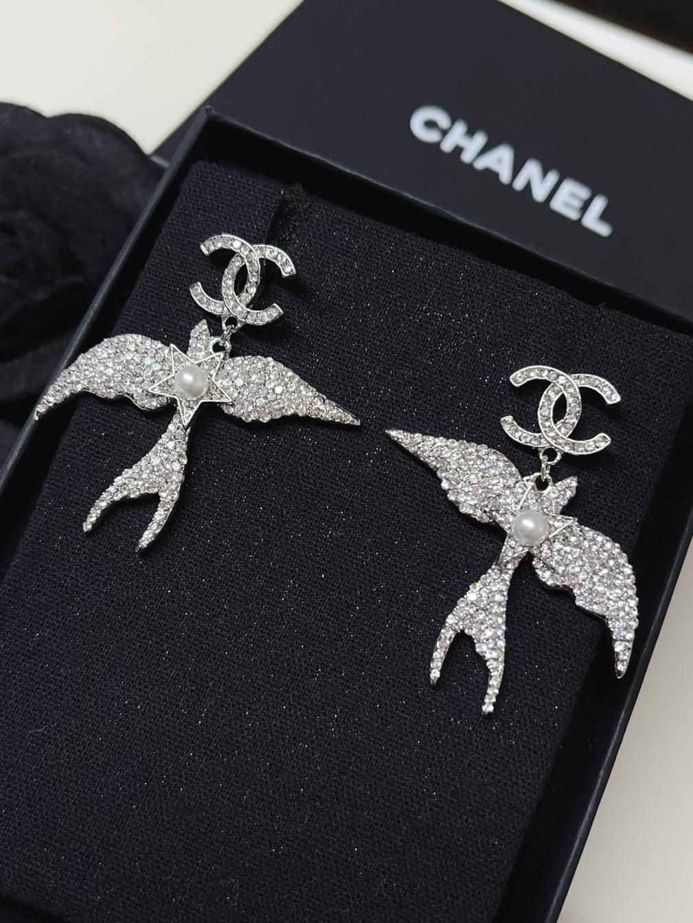 A1148 Chanel Crystal Bird earrings