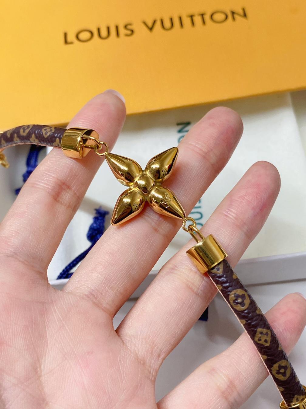 S439 LV LOUISETTE Leather bracelet