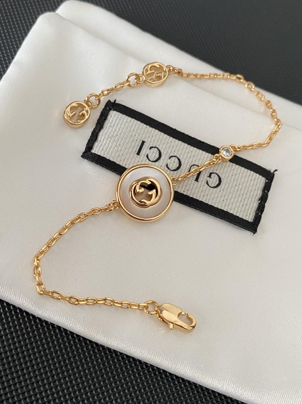 B322 Gucci GG bracelet