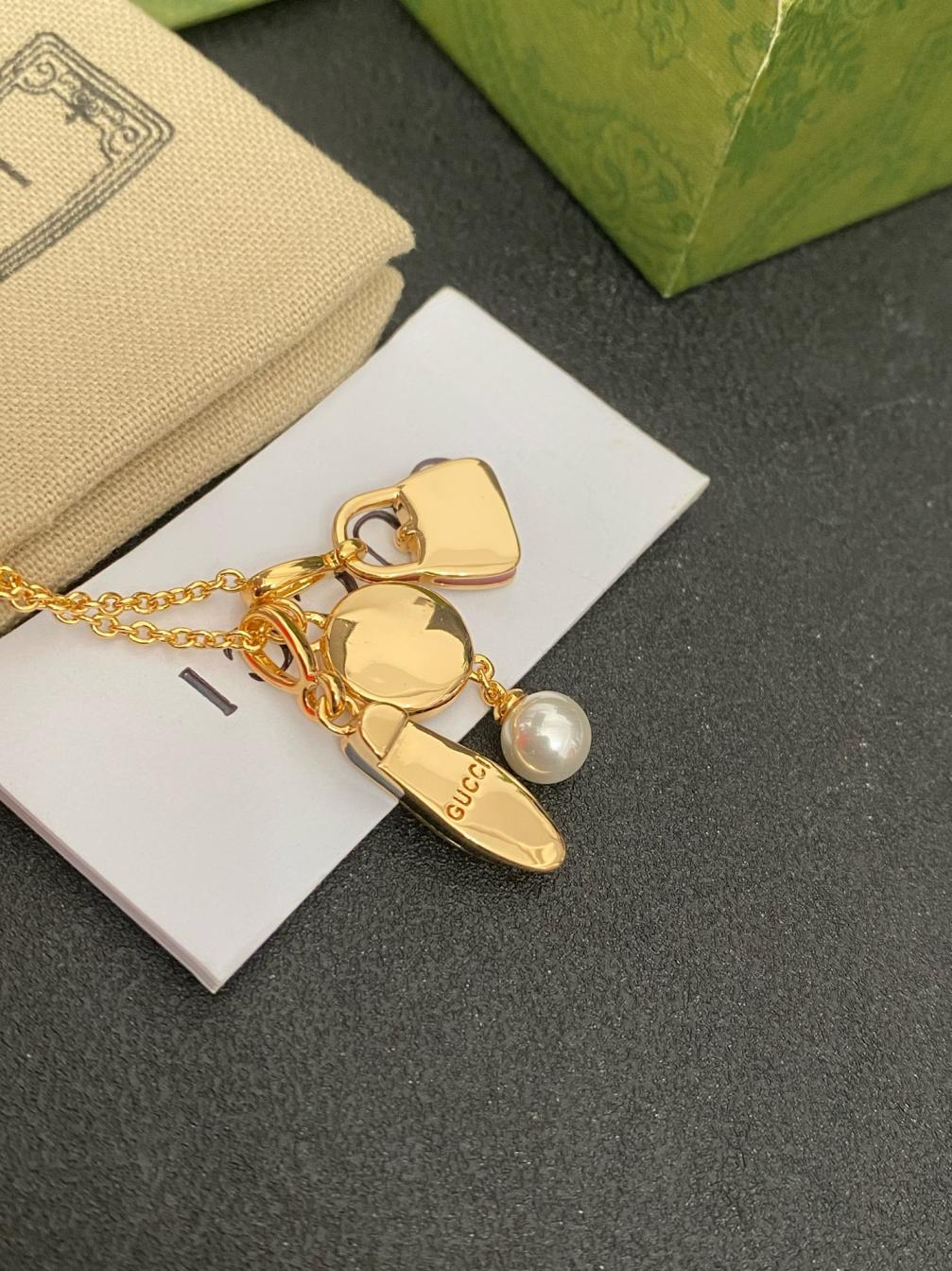 B344 Gucci necklace