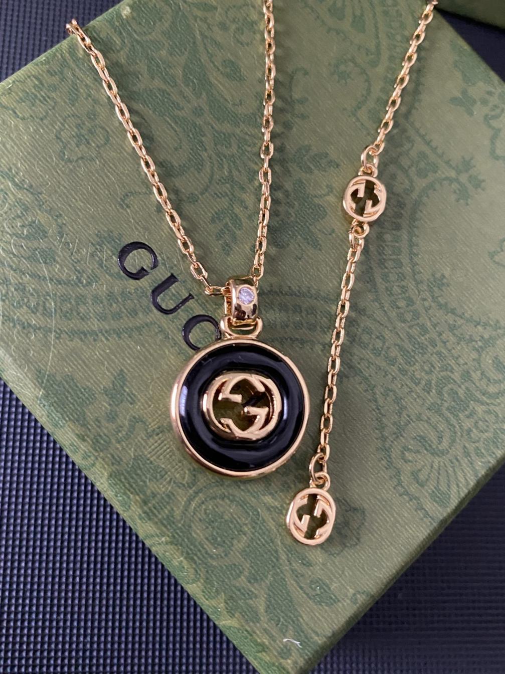 B960 GUCCI necklace