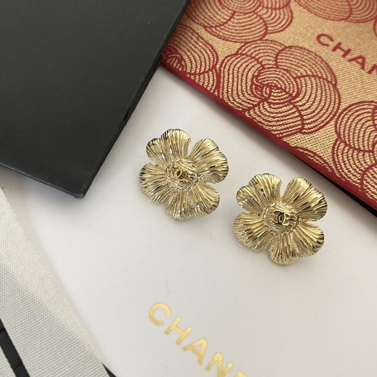 A554 Chanel vintage earrings