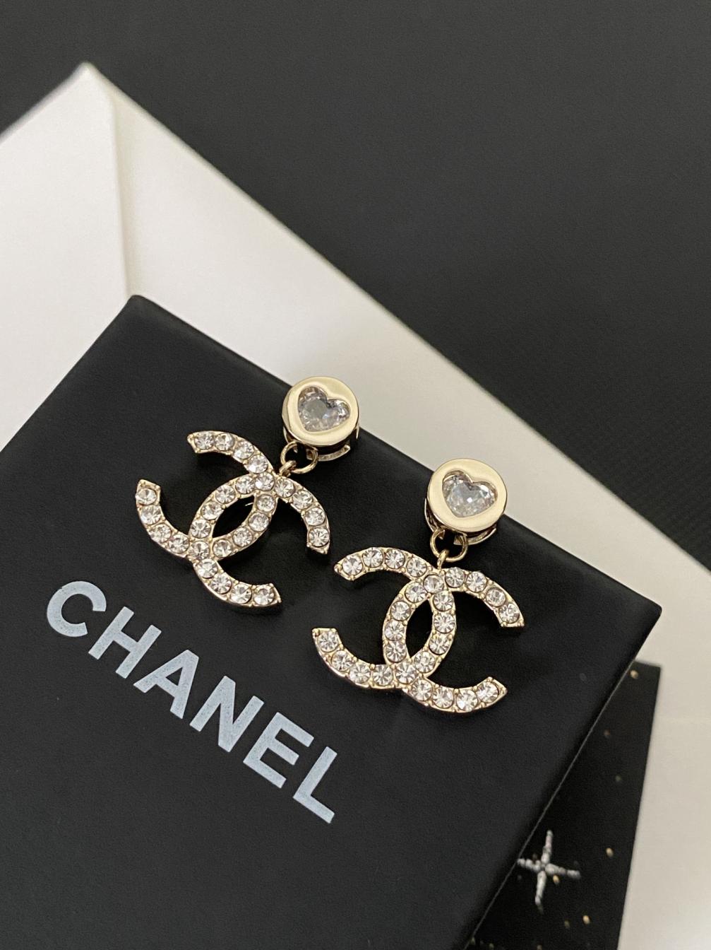 A1709  Chanel earrings