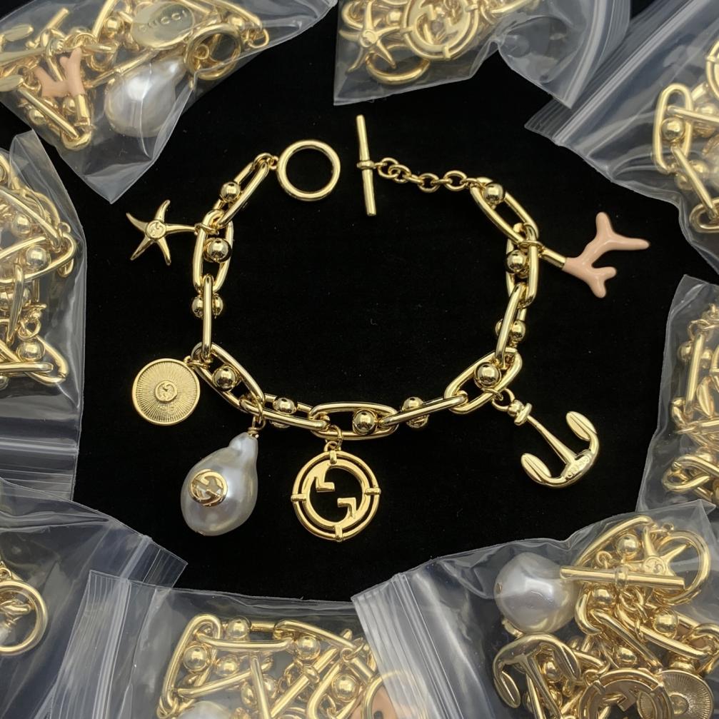 Gucci baroque pearls bracelet 116540