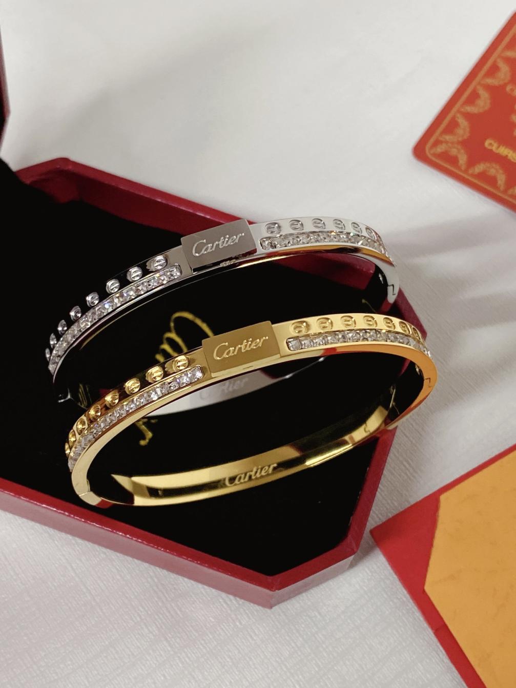 S453 Cartier bracelet