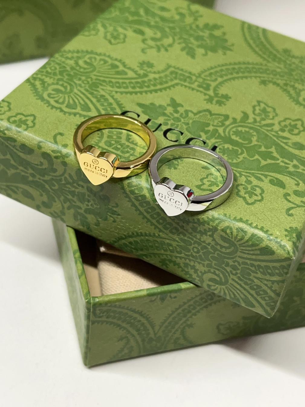 J143 Gucci heart ring