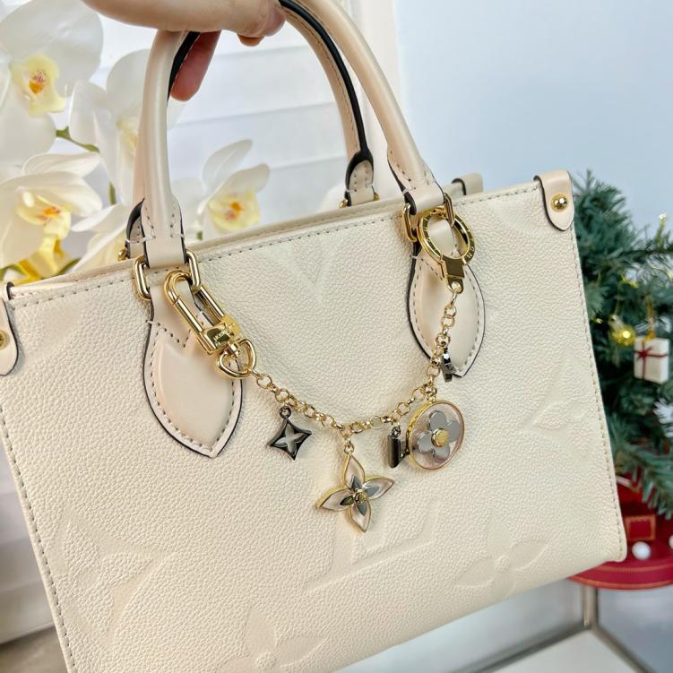 LV Louis vuitton bag charms keychain 116576