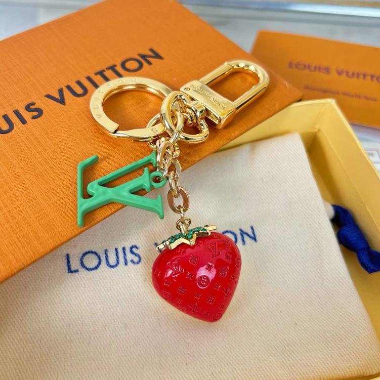 LV  Fruits strawberry key charms keychain 116575