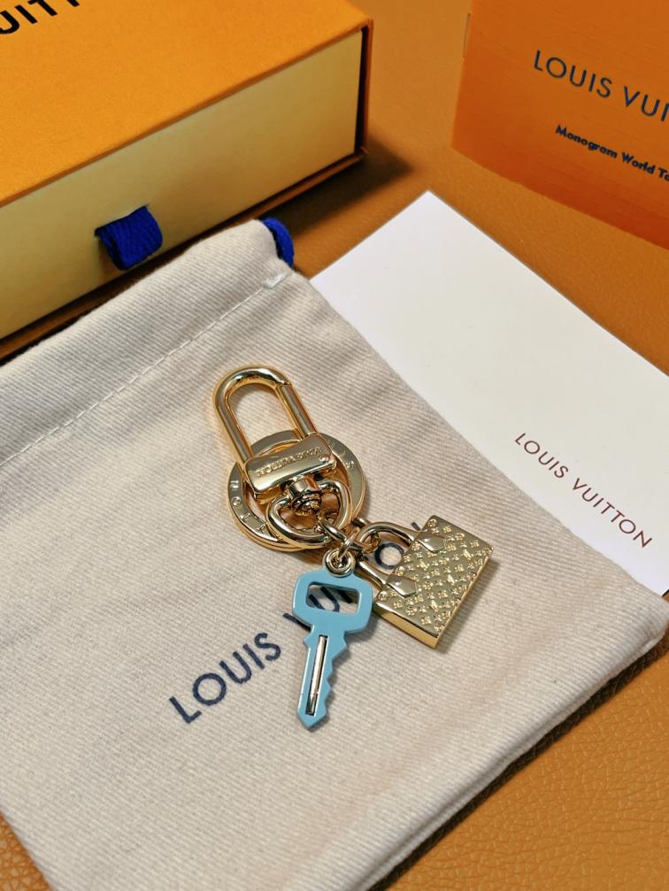LV Louis vuitton lock key charms keychain 116574