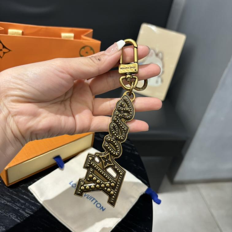 LV Louis vuitton copper vintage key charms M01711