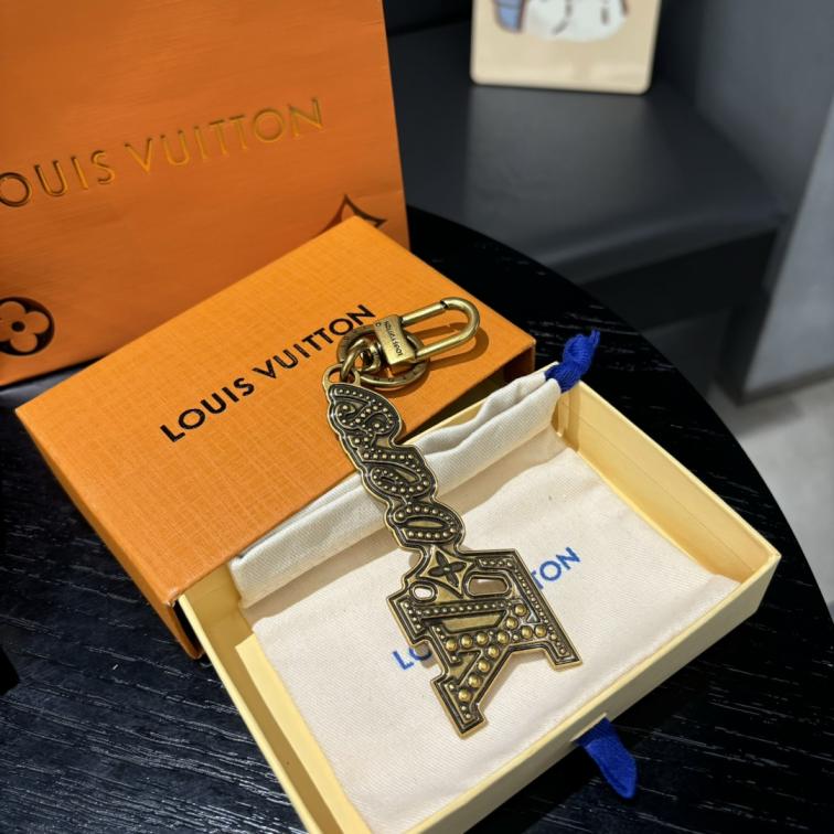 LV Louis vuitton copper vintage key charms M01711