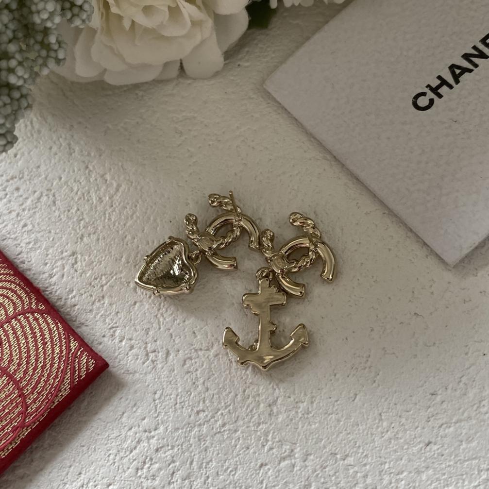 A1410 Chanel earrings