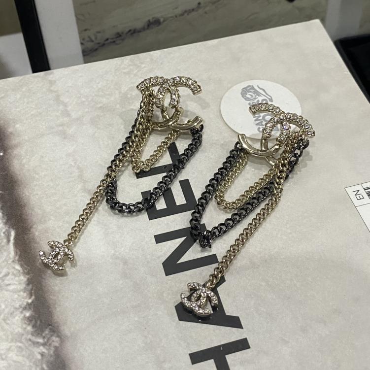 A609 Chanel earrings